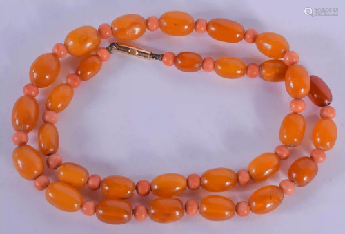 AN ART DECO CORAL AND AMBER NECKLACE. 17 grams. 40 cm