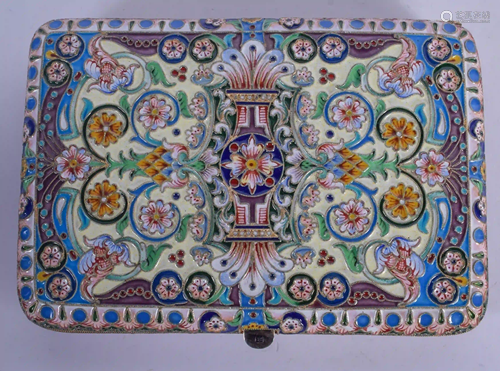 A CONTINENTAL SILVER AND ENAMEL CIGARETTE BOX. 334