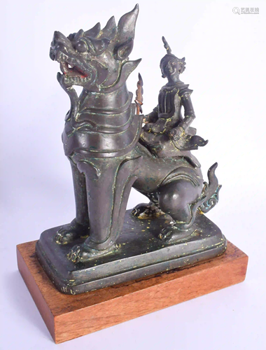 A 19TH CENTURY INDIAN ASIAN HINDU BRONZE BUDDHISTIC