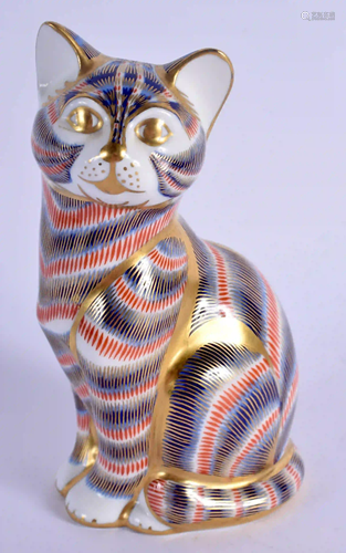 Royal Crown Derby paperweight Cat. 13cm high.