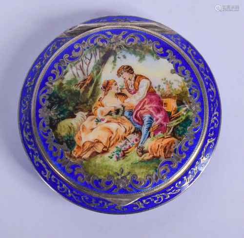 AN ANTIQUE SILVER AND ENAMEL COMPACT. 66 grams. 6 cm