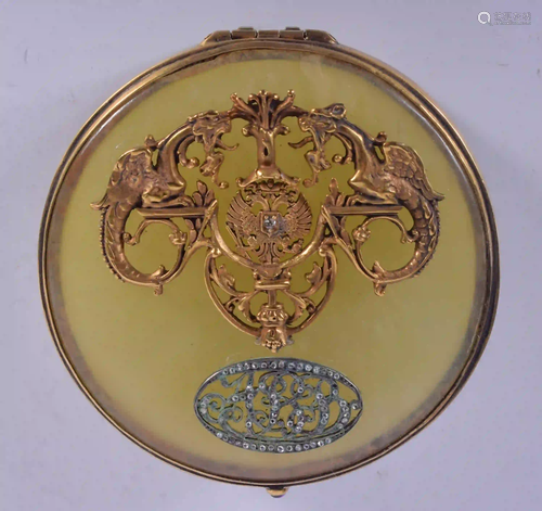 AN UNUSUAL CONTINENTAL SILVER GILT AND JADE CIRCULAR