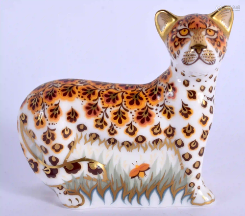 Royal Crown Derby paperweight Leopard Cub. 8cm wide.