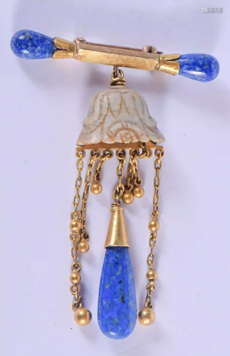 AN ANTIQUE 18CT GOLD AND LAPIS LAZULI BROOCH. 8 grams.