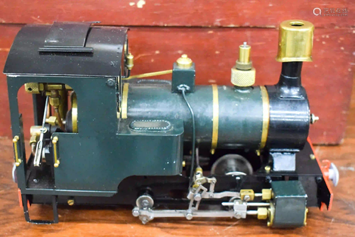 A LOVELY SMALLER BOXED STEAM LOCOMOTIVE TRAIN. 30 cm