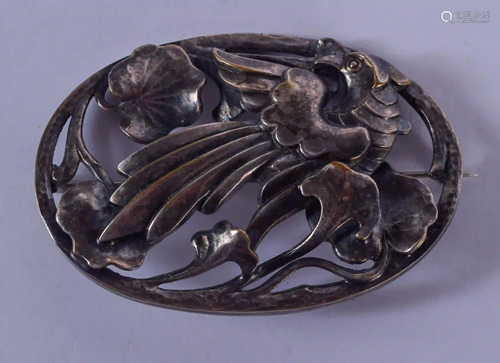 AN ART DECO SILVER BROOCH. 29 grams. 7.5 cm x 5 cm.