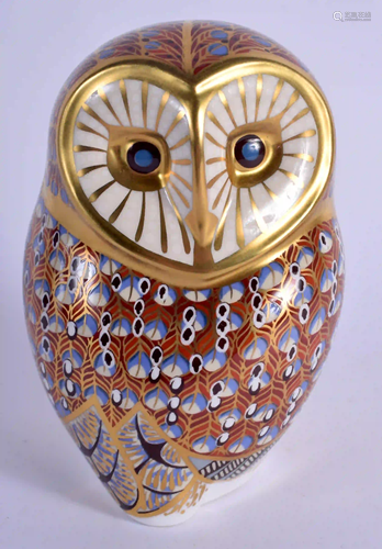 Royal Crown Derby paperweight Barn Owl. 11cm high.