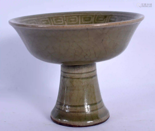 A CHINESE CELADON STEM CUP 20th Century. 9 cm high.