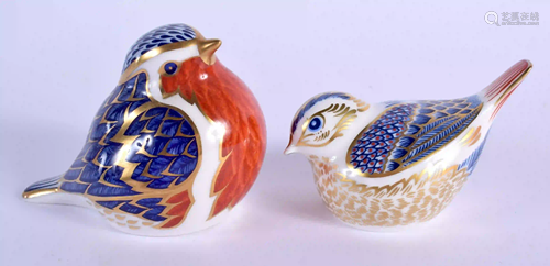 Royal Crown Derby paperweights: two birds. 6.5cm high