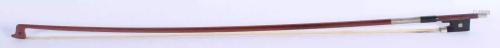A GERMAN VIOLIN BOW by P Hoyer. 73 cm long.
