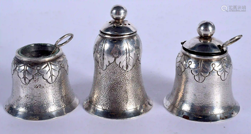 A LATE 19TH CENTURY CHINESE EXPORT SILVER CONDIMEN…