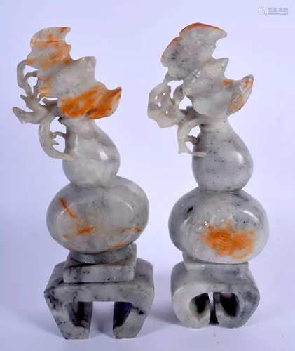 A PAIR OF EARLY 20TH CENTURY CHINESE SOAPSTONE VA…