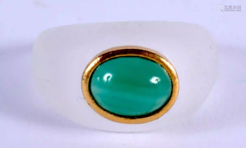 A CHINESE CRYSTAL AND JADE RING. M.