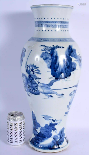 A LARGE 19TH CENTURY CHINESE BLUE AND WHITE BALUSTER
