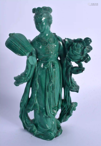 AN EARLY 20TH CENTURY CHINESE CARVED MALACHITE FIGURE