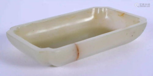 A 19TH CENTURY CHINESE CARVED GREEN JADE BRUSH WASHER