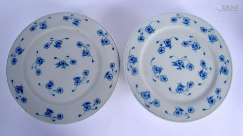 A PAIR OF LATE 19TH CENTURY JAPANESE MEIJI PERIOD BLUE