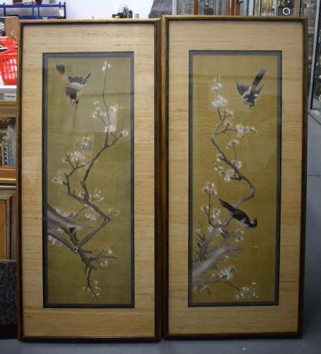 A VERY LARGE PAIR OF 19TH CENTURY JAPANESE MEIJI PERIOD