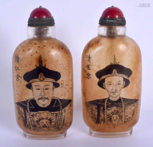 TWO CHINESE REVERSE PAINTED GLASS SNUFF BOTTLES 20th
