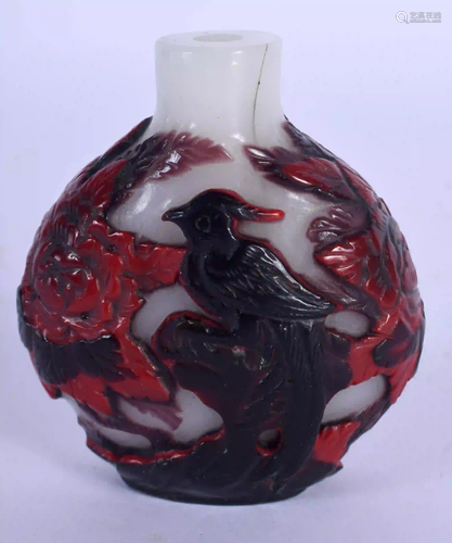 A RARE 18TH/19TH CENTURY CHINESE PEKING GLASS SNUFF