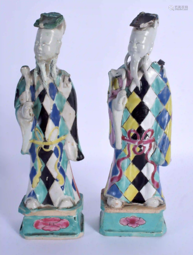 A PAIR OF 18TH CENTURY CHINESE EXPORT HARLEQUIN