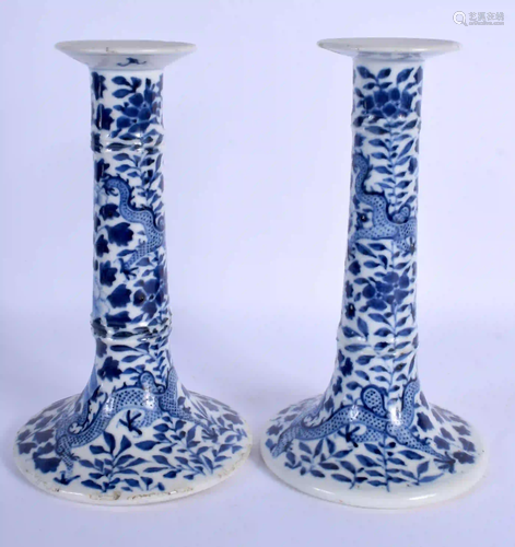 A PAIR OF 19TH CENTURY CHINESE BLUE AND WHITE PORCEL…