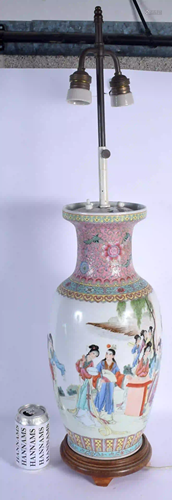 A LARGE CHINESE REPUBLICAN PERIOD FAMILLE ROSE VASE