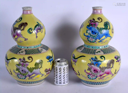 A LARGE PAIR OF CHINESE DOUBLE GOURD PORCELAIN VASES