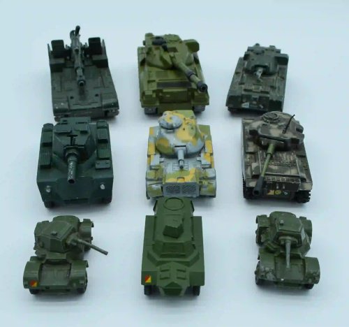 Collection of Vintage Dinky military model Tanks. (qty)