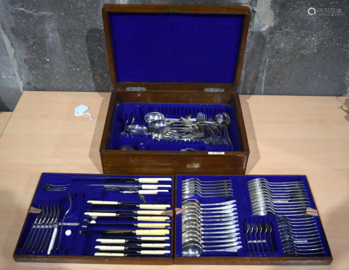 A Boxed Walker Hall cutlery set 33 x 47cm.