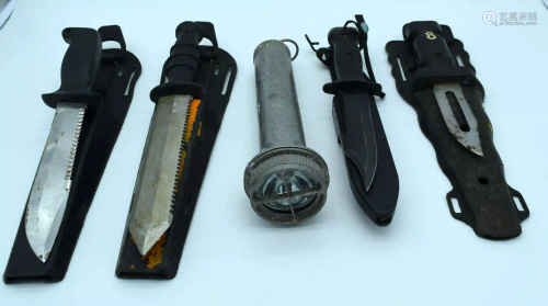 A collection of vintage Divers knives and a torch (5).