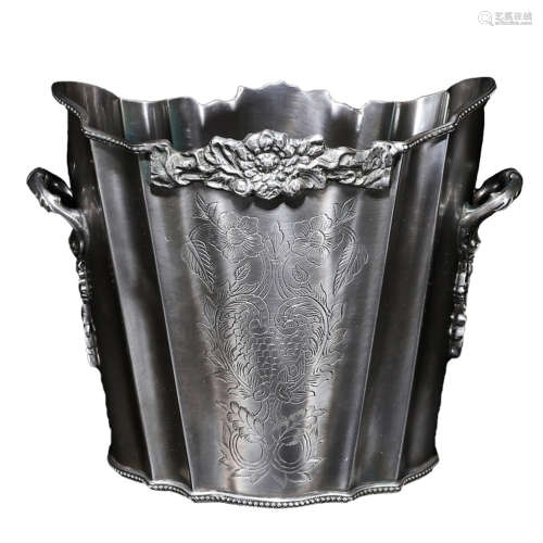 An Interlocking Flower Silver-plated Cupronickel Champagne Bucket