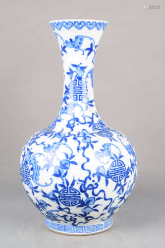 A Blue and White Peach Porcelain Tianqiuping