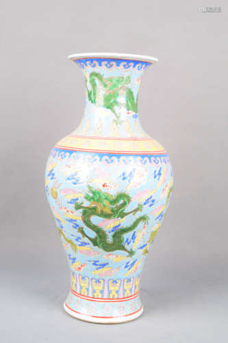 A Tri-colored Dragon Porcelain Meiping