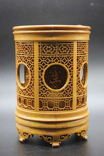 A Hollowed-out Bamboo Brush Pot