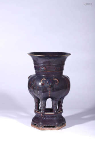 A Jun Kiln Porcelain Three-legged Zun