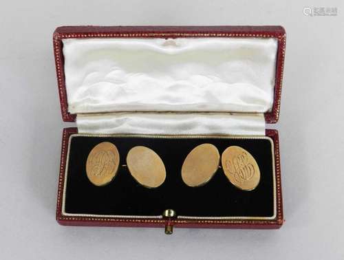 A pair of 9ct gold cufflinks