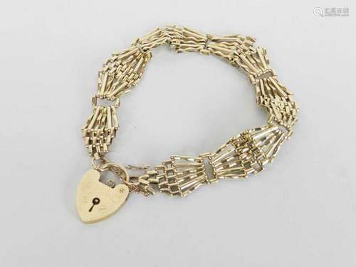 A 9ct gold gate link bracelet