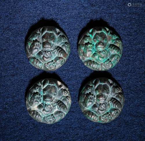 青銅雄席鎮 A Set of Chinese Bronze Weight