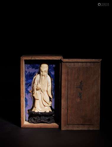 牙雕仙人  A Chinese Ivory Figure