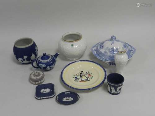 A quantity of mainly British ceramics and glass to include Wedgwood Jasper and other giftware, Royal