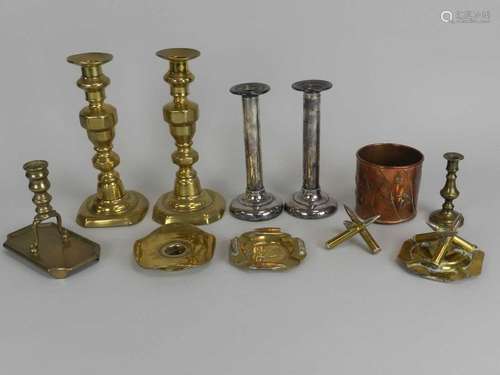 A group of assorted brass and metalware