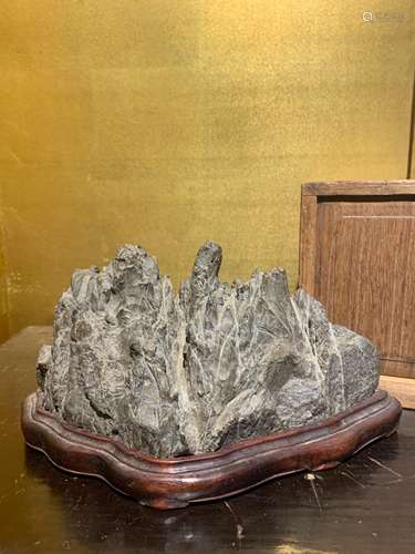 賞石山子 A Chinese Rock Decoration and Stand