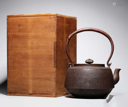 TILIANG IRON KETTLE, MEIJI PERIOD, JAPAN