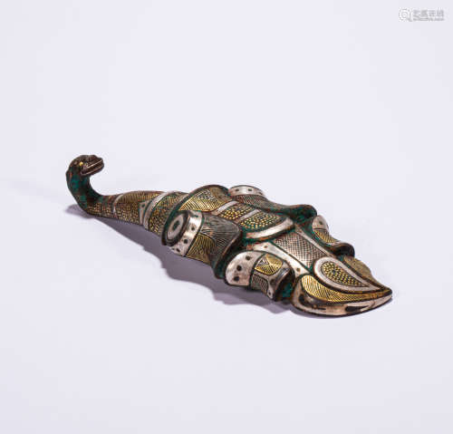 CHINESE BELT HOOK INLAID WITH GOLD AN SILVER