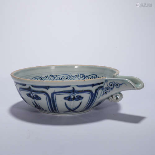 CHINESE BLUE AND WHITE PORCELAIN WASH