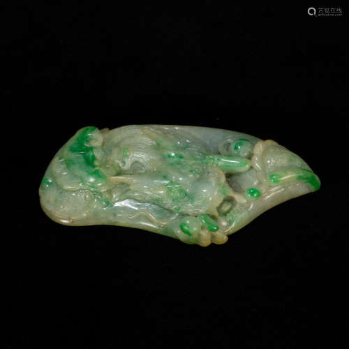 CHINESE EMERALD CARVING