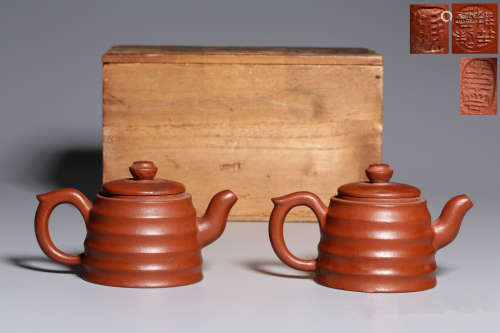 PAIR OF CHINESE PURPLE CLAY TEAPOTS