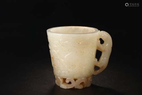 A Hetian Jade Chi Dragon Cup