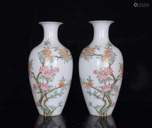 A Pair of Famille Rose Floral Porcelain Vase
